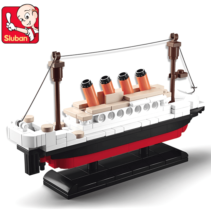 Mini Titanic Collectible Set built with colorful bricks, featuring iconic steam stacks and mini figures.